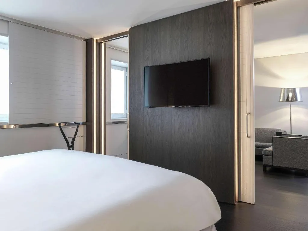 JUNIOR SUITE KING SIZE BED Room, Sofitel Athens Airport, Athens