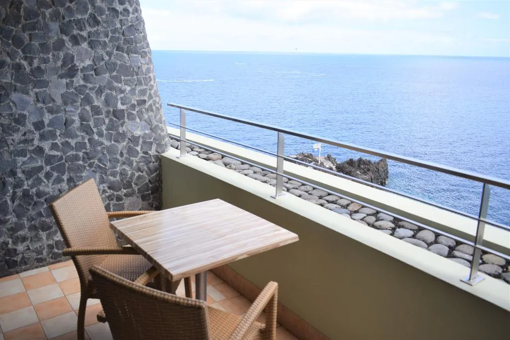 Double or Twin SUPERIOR SEA VIEW Room, Madeira Regency Cliff, Madeira