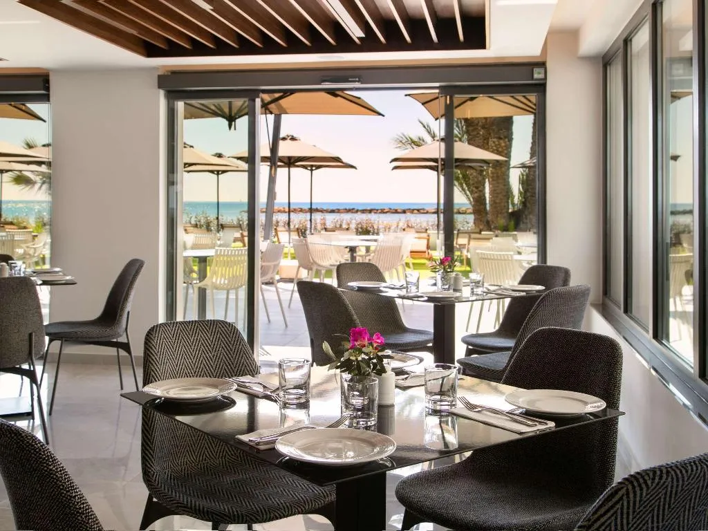 Restaurant, Mercure Larnaca Beach Resort, Cyprus