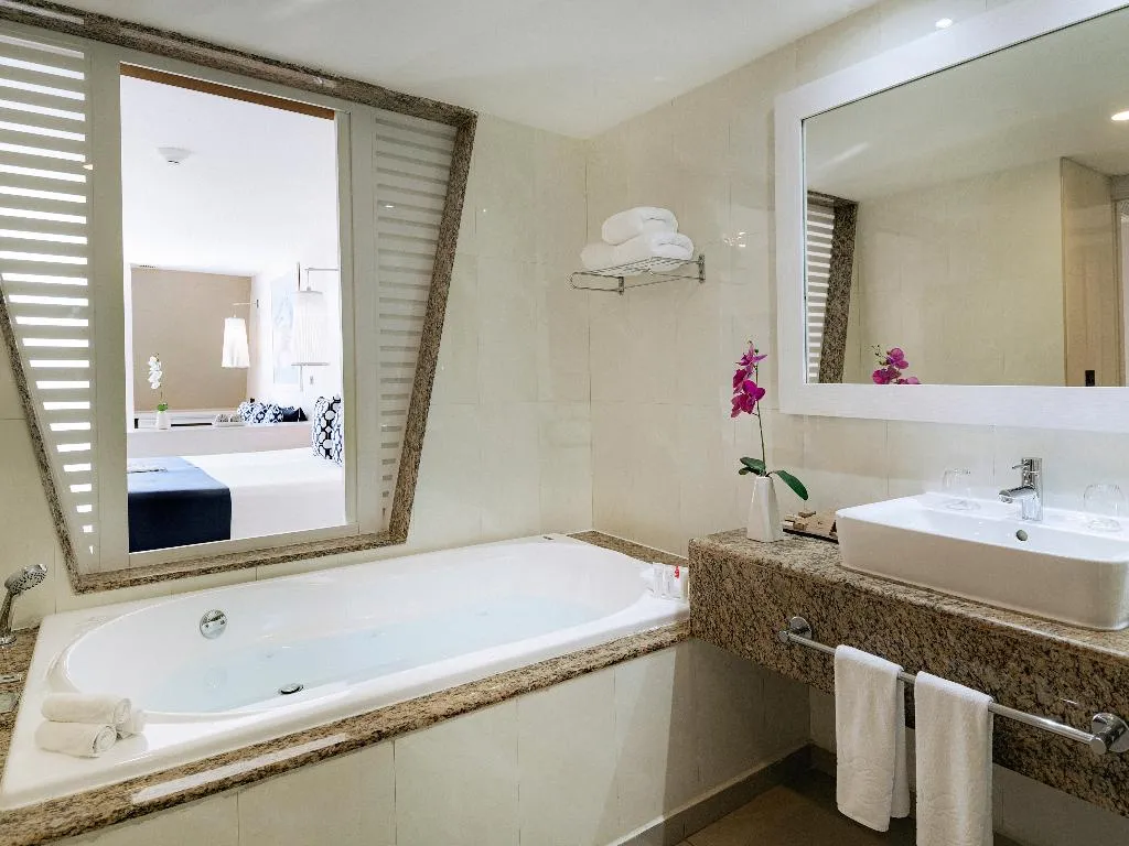JUNIOR SUITE DELUXE Room, Grand Sirenis Riviera Maya Resort & Spa, Cancun Area