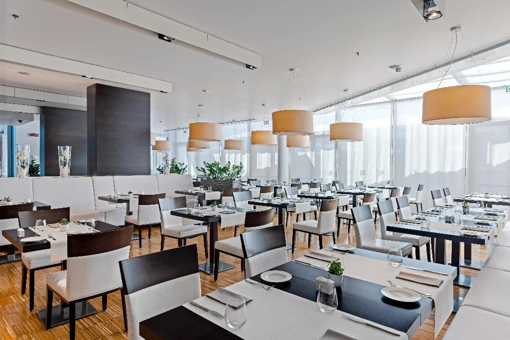 Restaurant, Hilton Garden Inn Venice Mestre San Giuliano, Venice