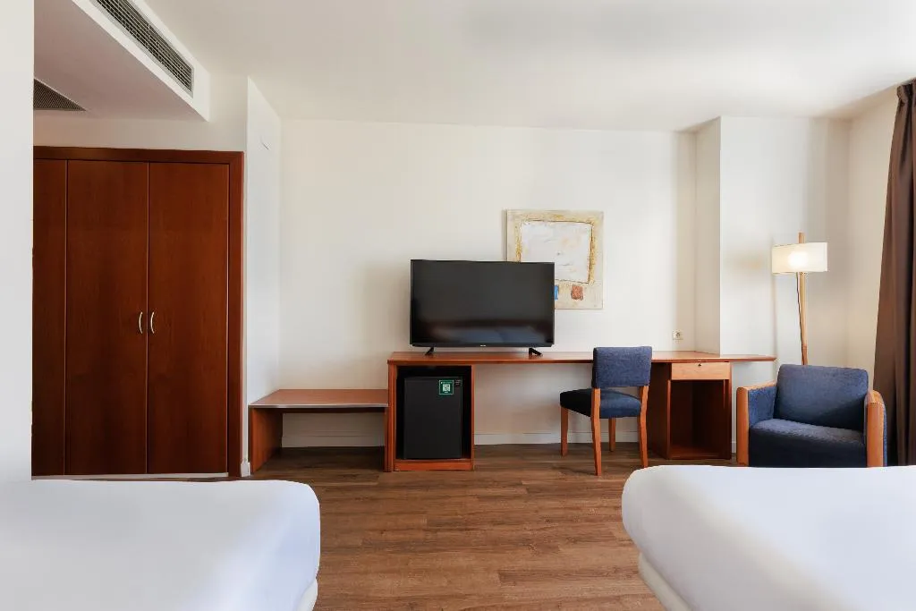 TRIPLE CLASSIC Room, Sercotel Sabadell Arrahona, Barcelona