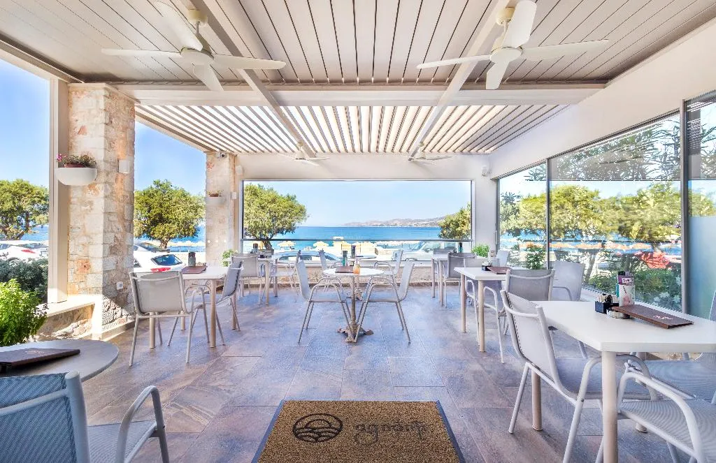 Bar, Pal Beach, Crete
