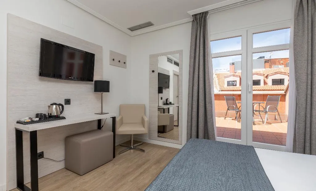 DOUBLE WITH TERRACE Room, Porcel Ganivet, Madrid