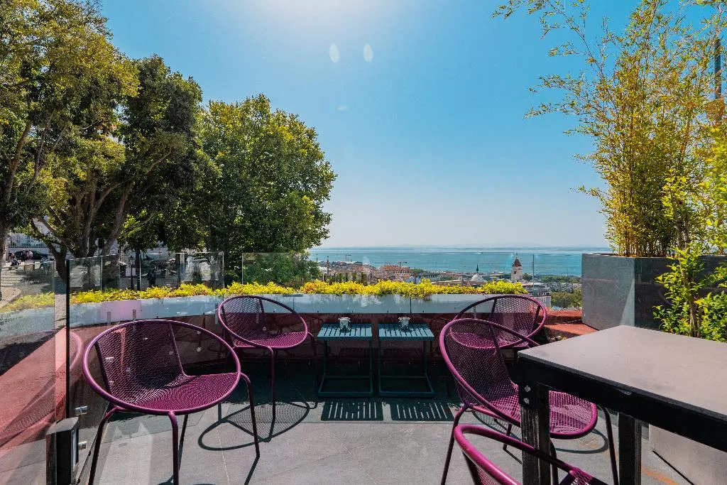 Terrace, Monte Belvedere Hotel By Shiadu, Lisbon