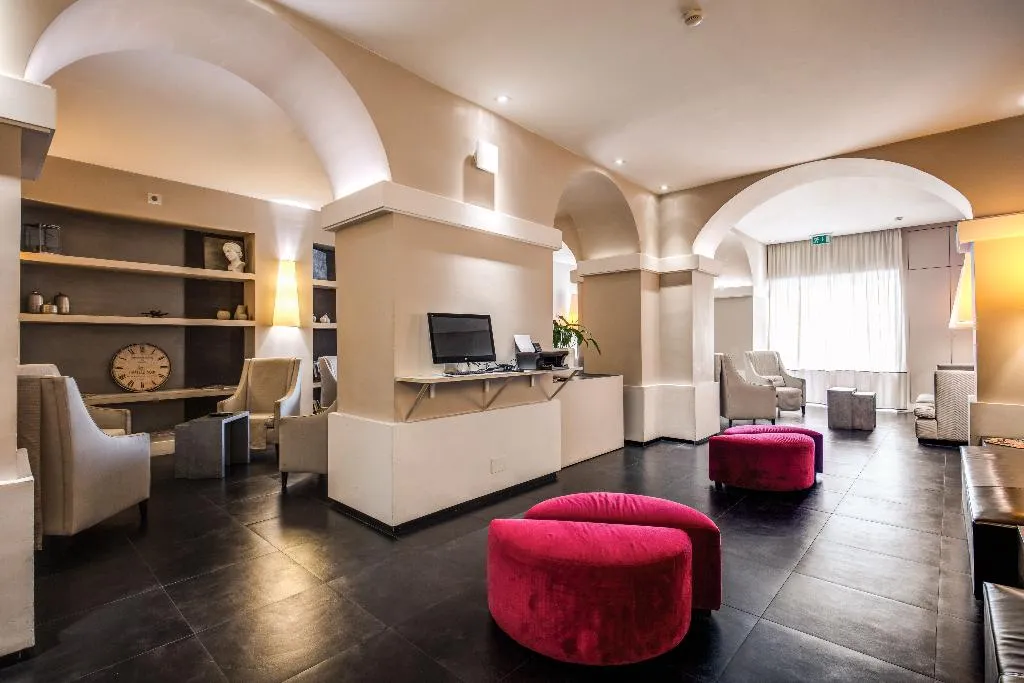 Lobby, Hotel Villafranca, Rome