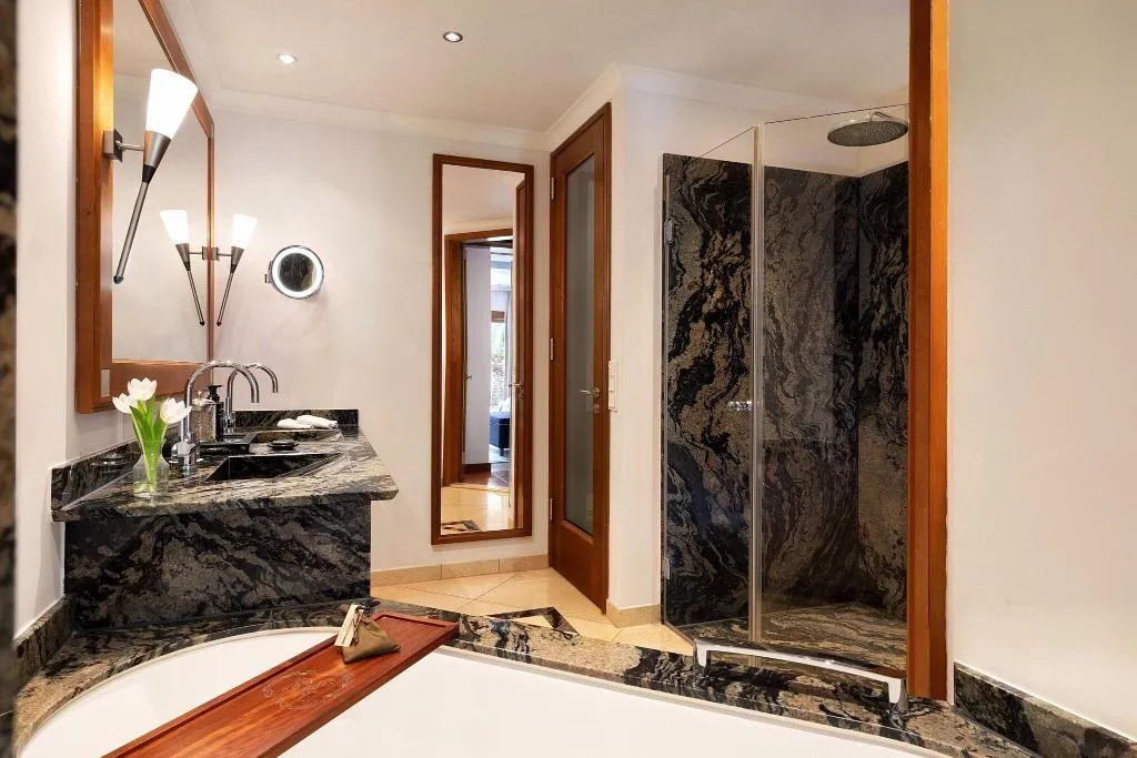 APARTMENT WITH PRIVATE POOL Room, The St. Regis Mardavall Resort, Majorca