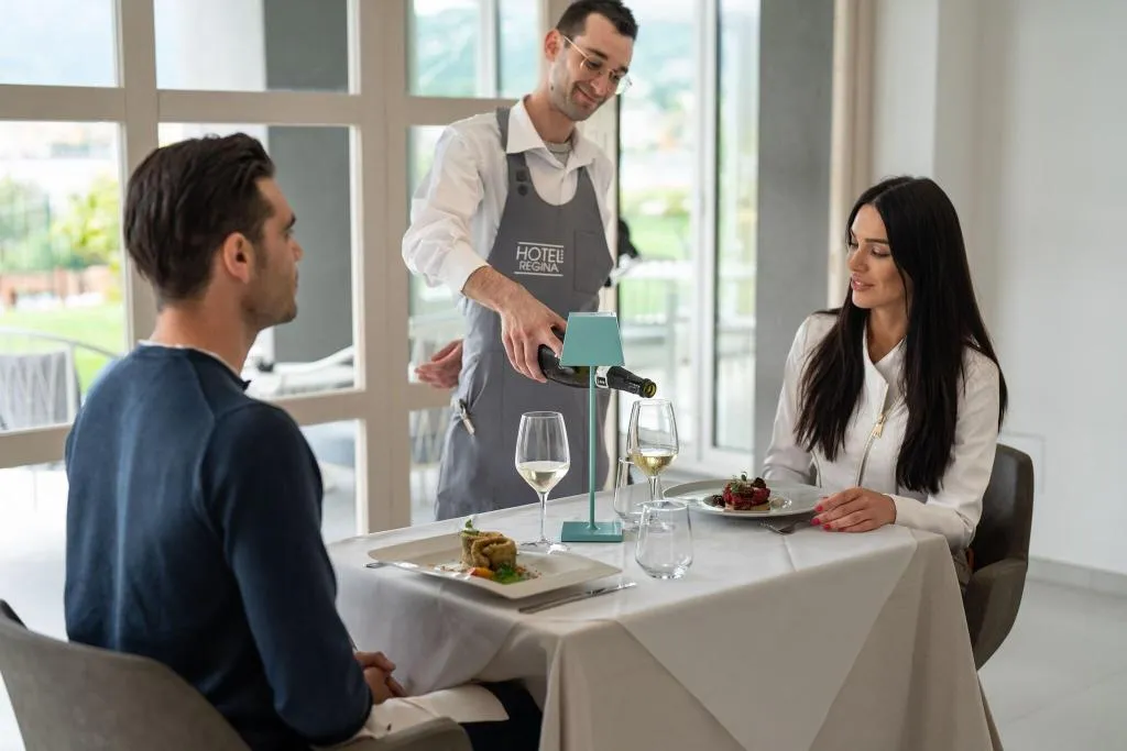 Restaurant, Regina, Milan