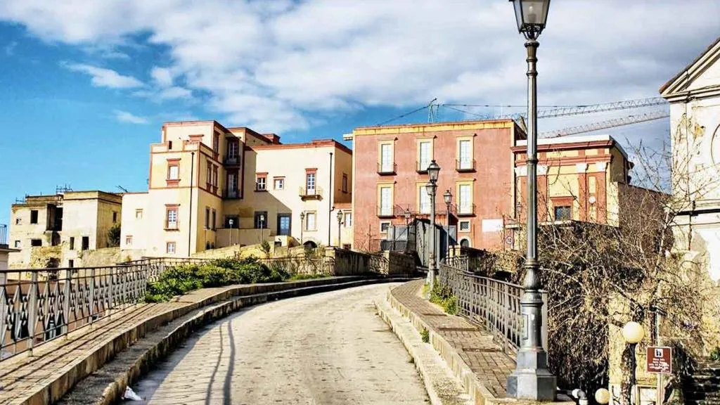 Sports and Entertainment, Il Gabbiano, Naples