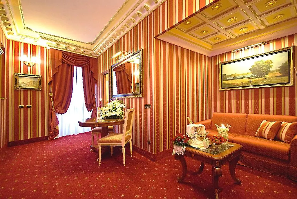 Room, Hotel Manfredi Suite In Rome, Rome