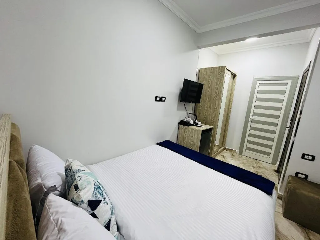 Room, Capital Of Pyramids Hotel, Cairo