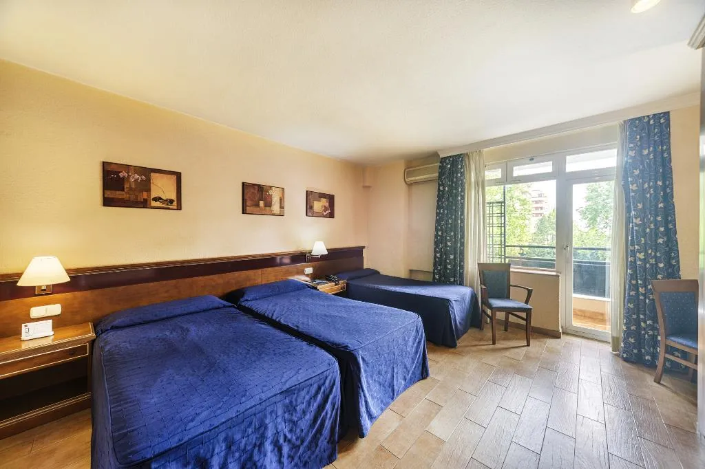 TRIPLE STANDARD Room, Óbal Hotel Marbella, Costa Del Sol