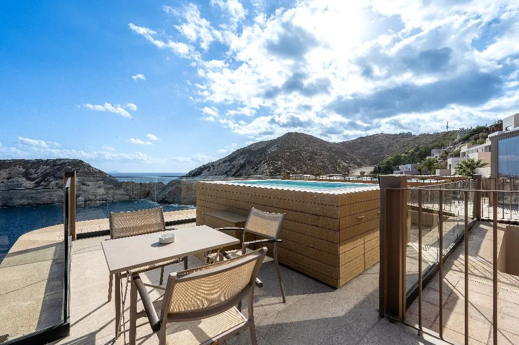 JUNIOR SUITE WITH JACUZZI Room, Athina Palace, Crete