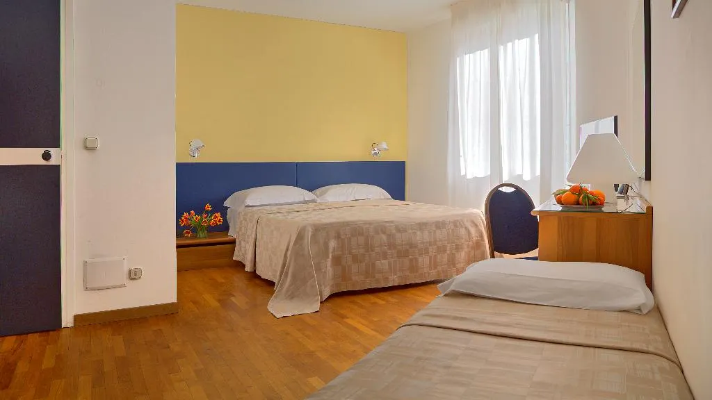 TRIPLE STANDARD Room, Mistral 2 Hotel, Cagliari