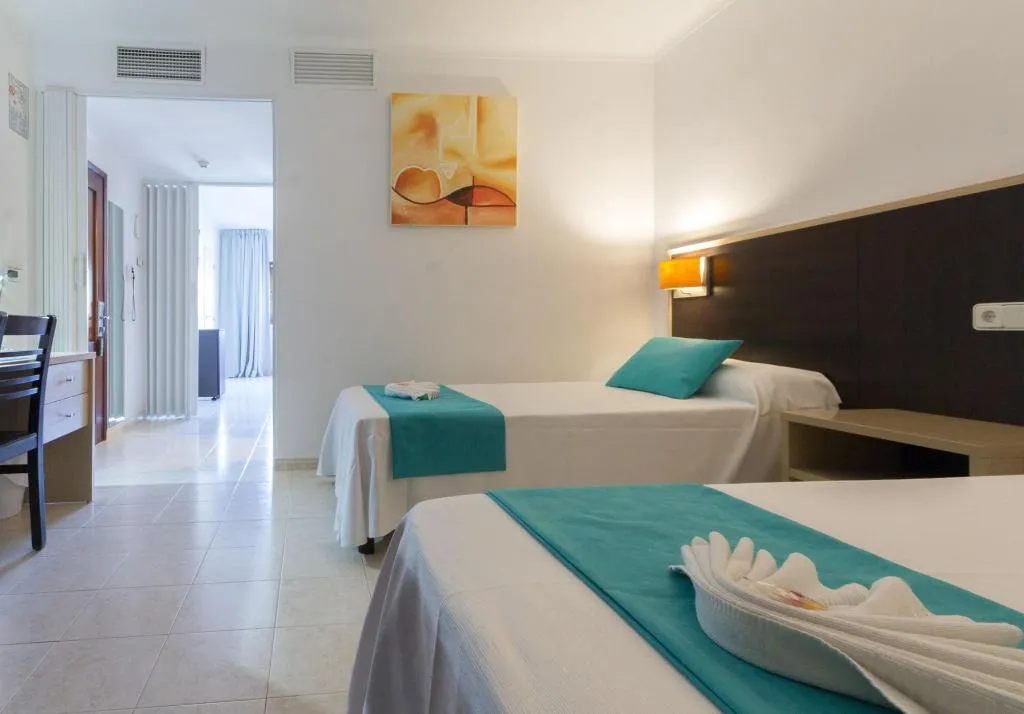 Room, Orosol, Ibiza