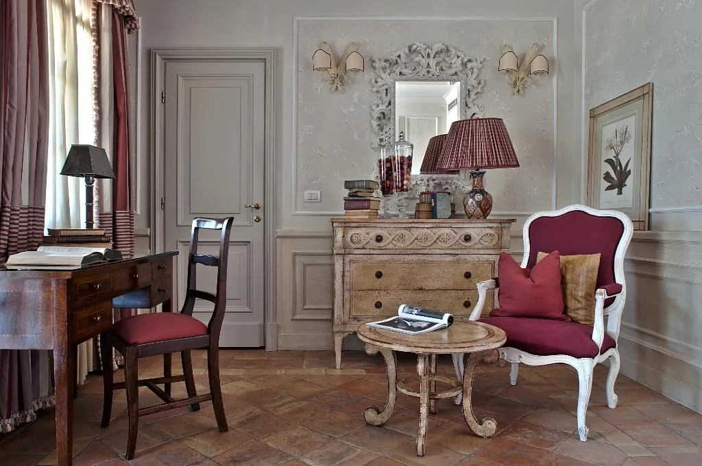 Room, Villa Fiesole, Florence