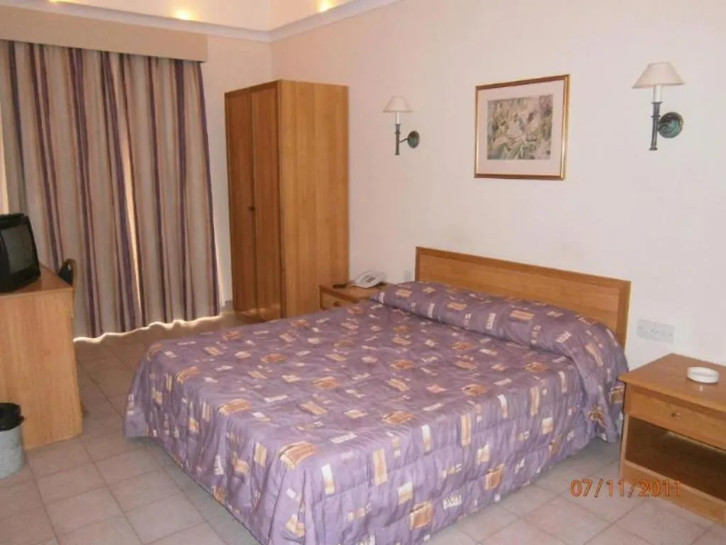 Double or Twin STANDARD Room, The Windsor Hotel, Malta