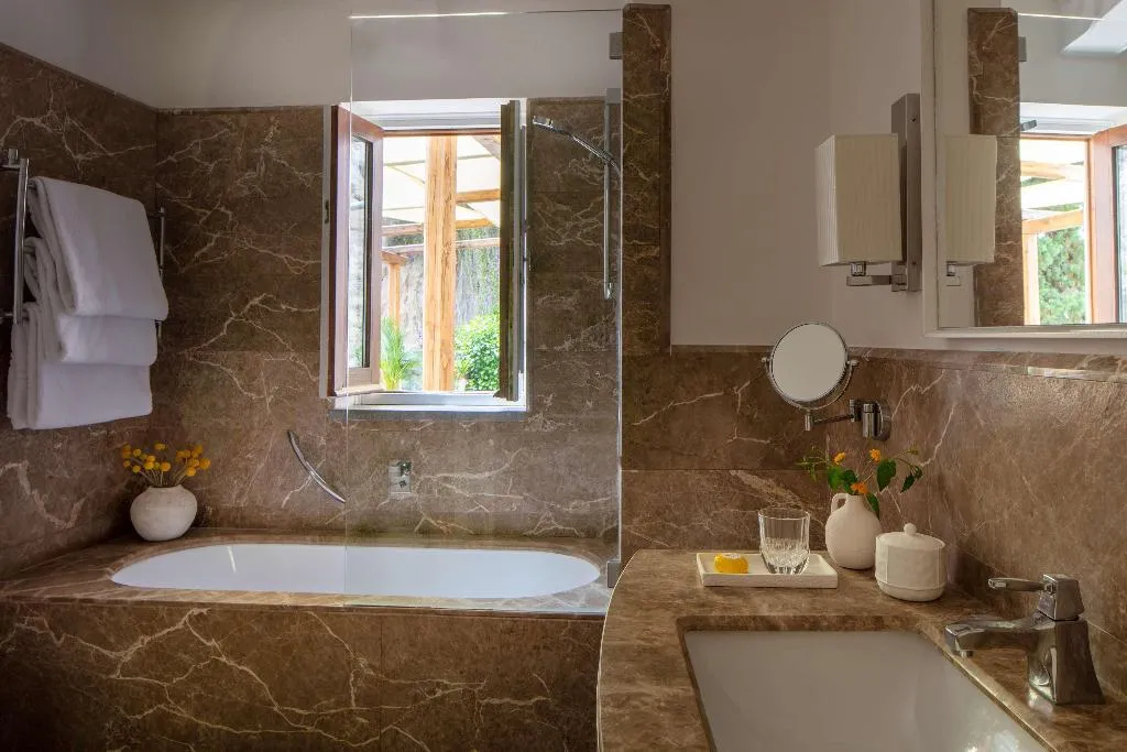 Room, Anantara Convento di Amalfi Grand Hotel, Naples