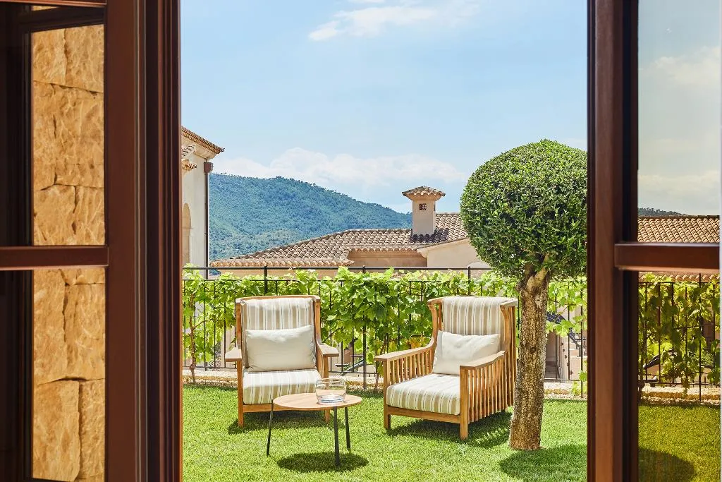 SUITE GARDEN VIEW TWO BEDROOMS Room, Cap Vermell Grand Hotel, Majorca