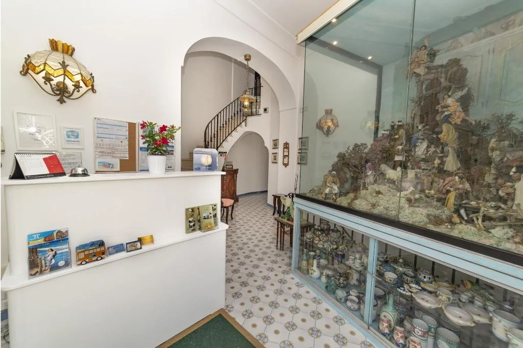 Lobby, Casa Teresa, Naples