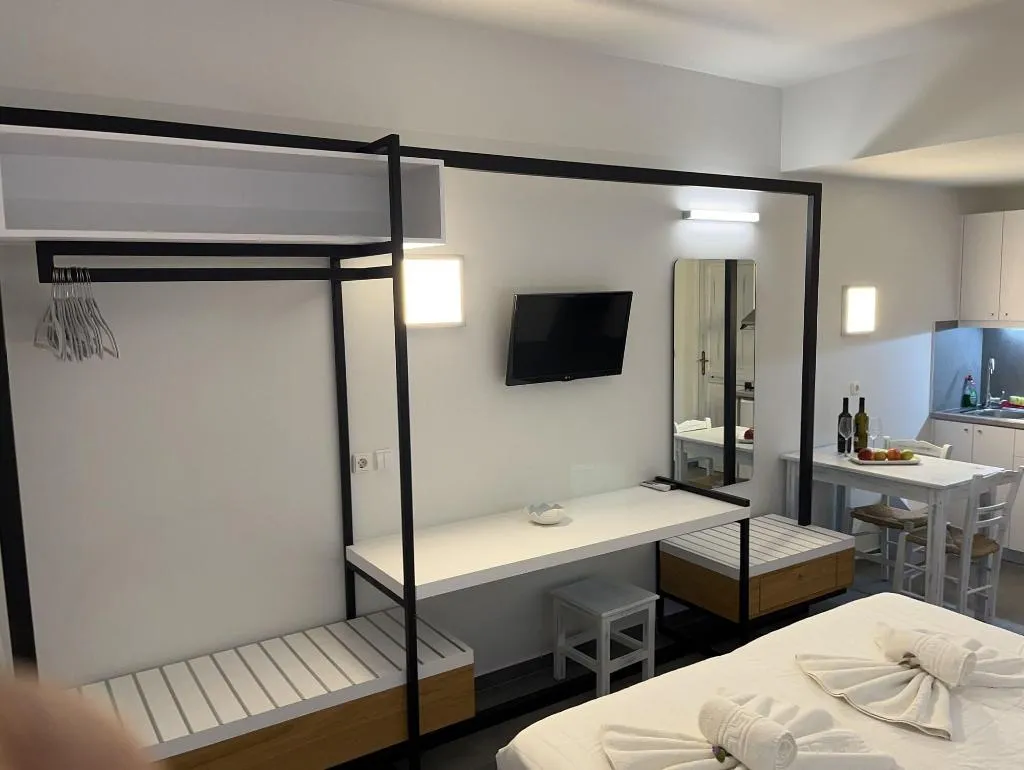 Room, Niriides Hotel, Crete