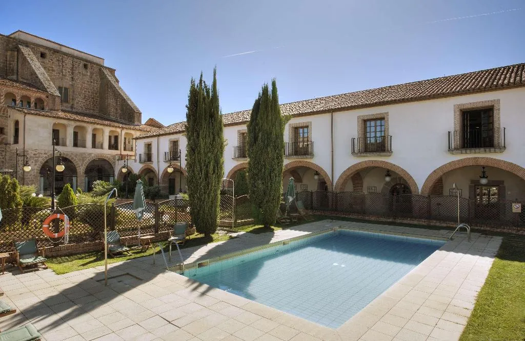 Pool, Parador de Plasencia, Madrid