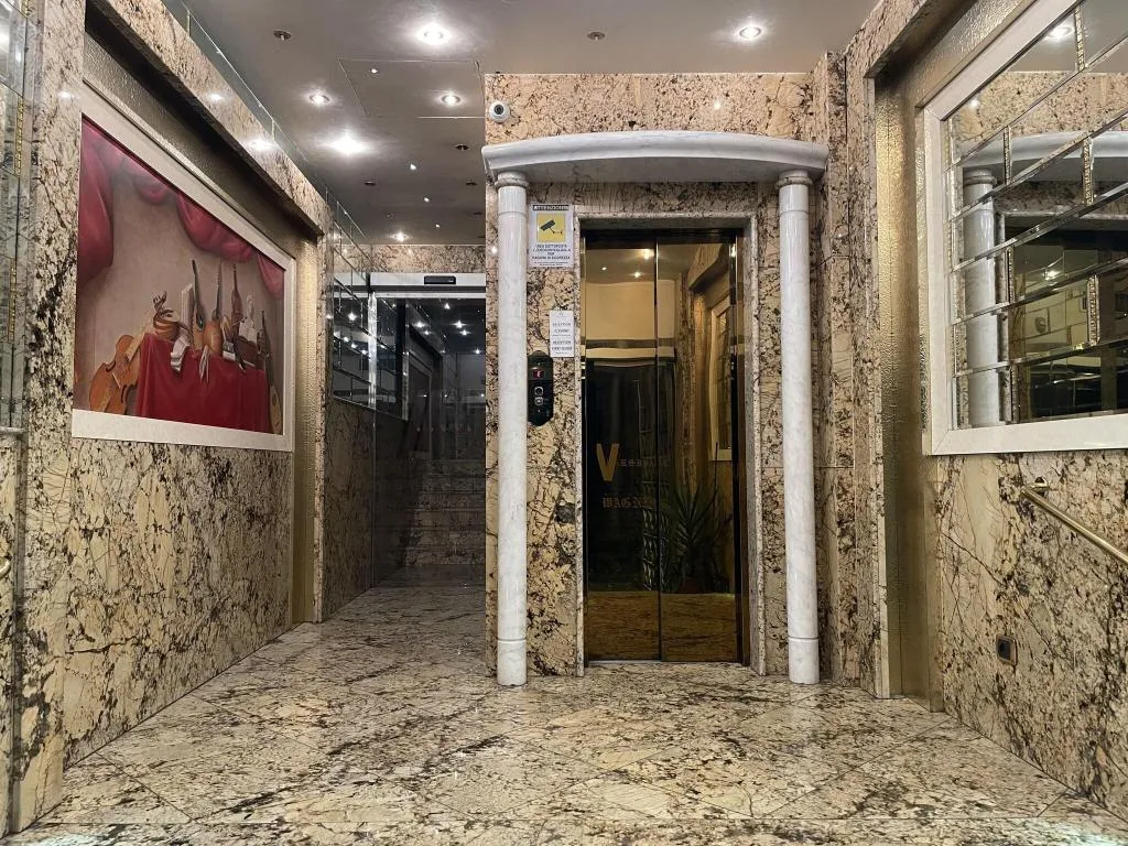Lobby, Hotel Wagner, Milan