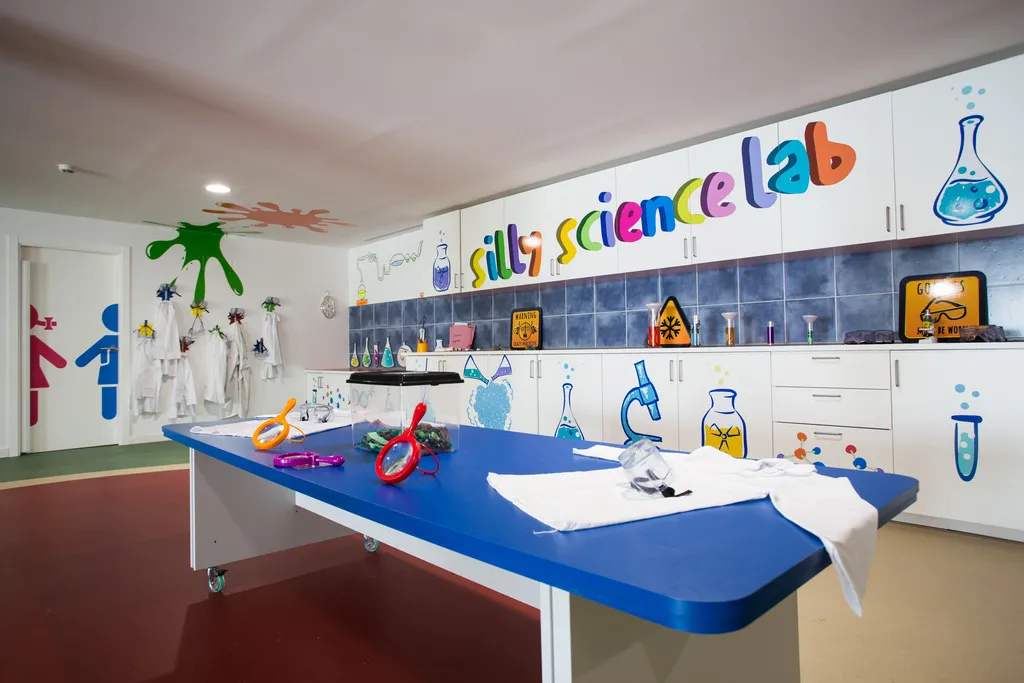 Sports and Entertainment, Insotel Tarida Beach Resort & SPA, Ibiza