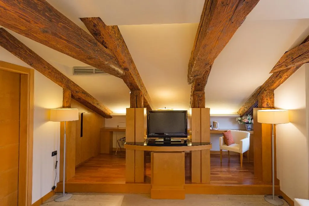 DOUBLE DELUXE Room, Ruzzini Palace, Venice