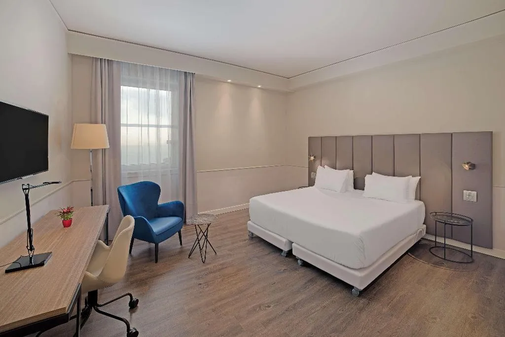 DOUBLE SUPERIOR Room, NH Napoli Panorama, Naples