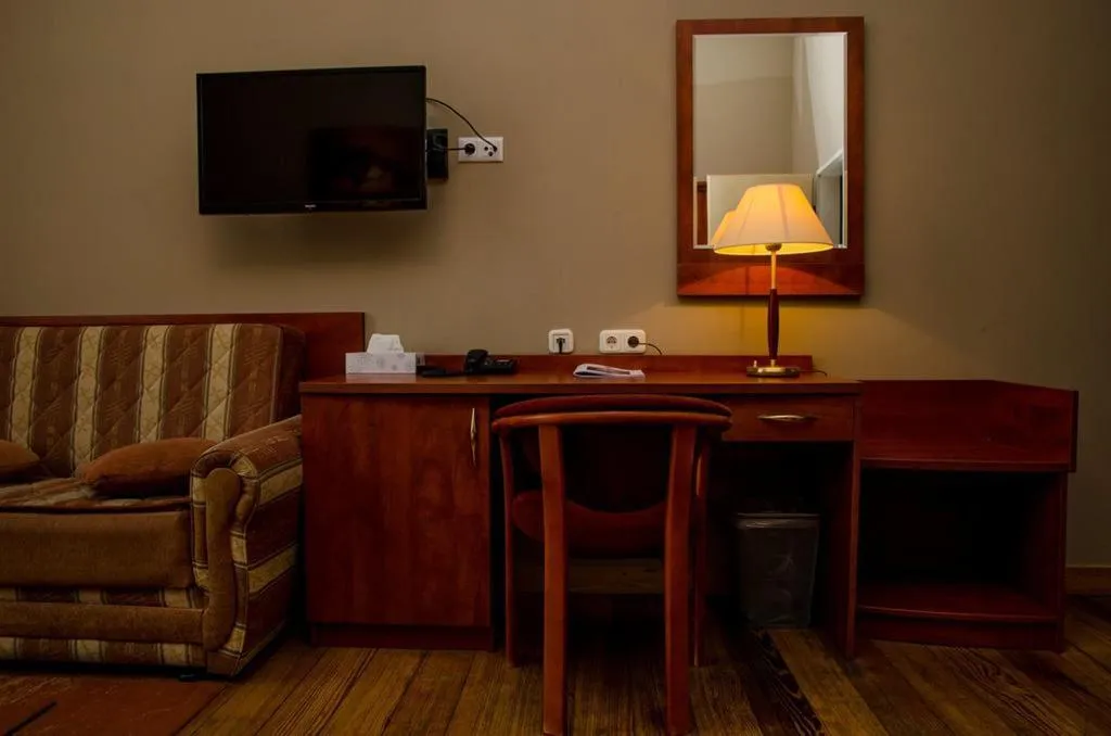 Room, Astrid, Berlin