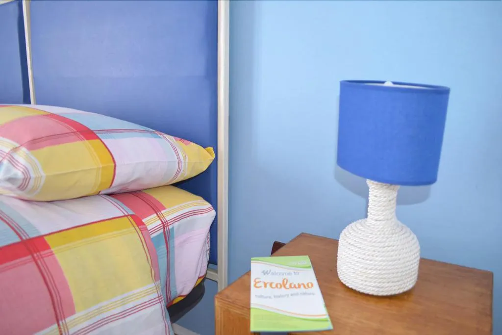 Room, B&B Il Lapillo, Naples