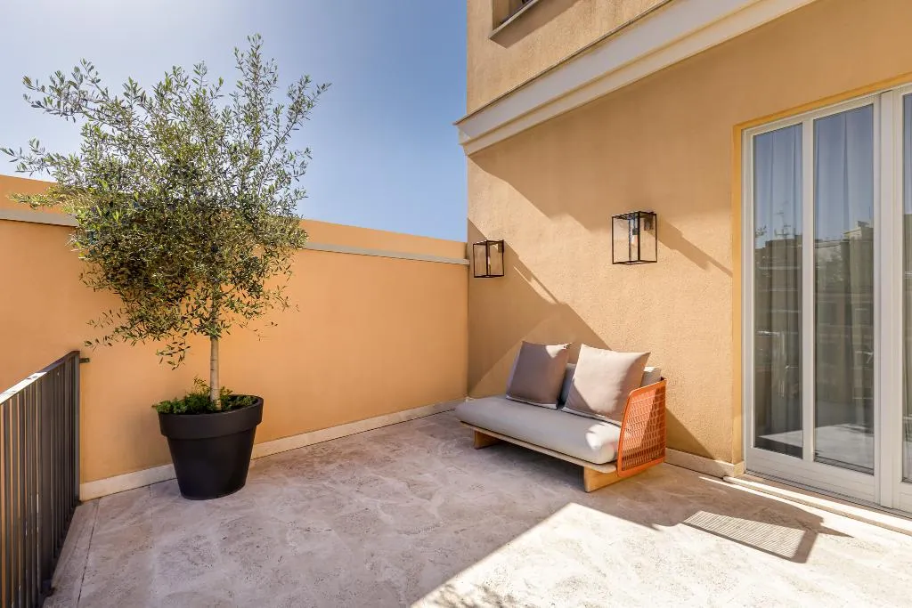 DOUBLE DELUXE WITH TERRACE Room, Room Mate Gran Filippo, Rome Fontana Di Trevi, Rome