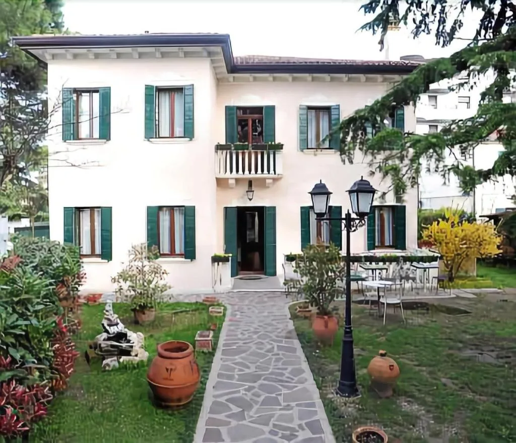General view, Venice Villa Crispi, Venice