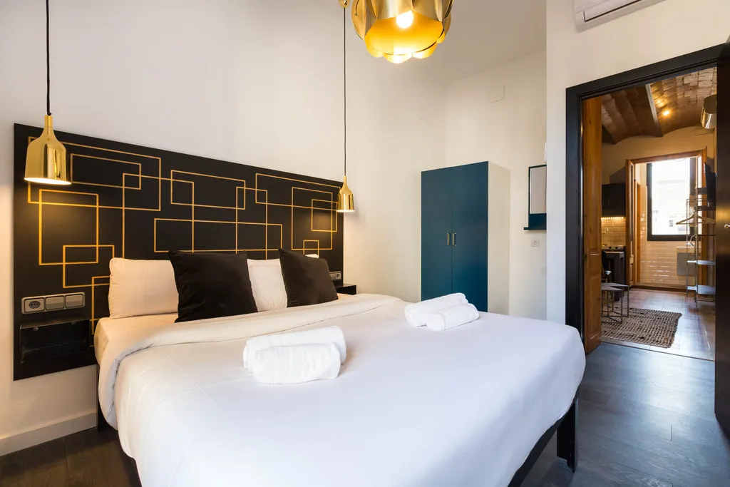 APARTMENT TWO BEDROOMS Room, La Mare by The Streets, Barcelona