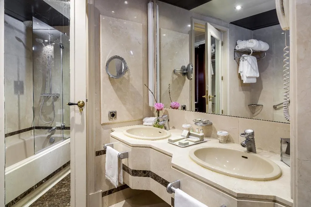 DOUBLE EXECUTIVE Room, Wellington Hotel & Spa Madrid, Madrid