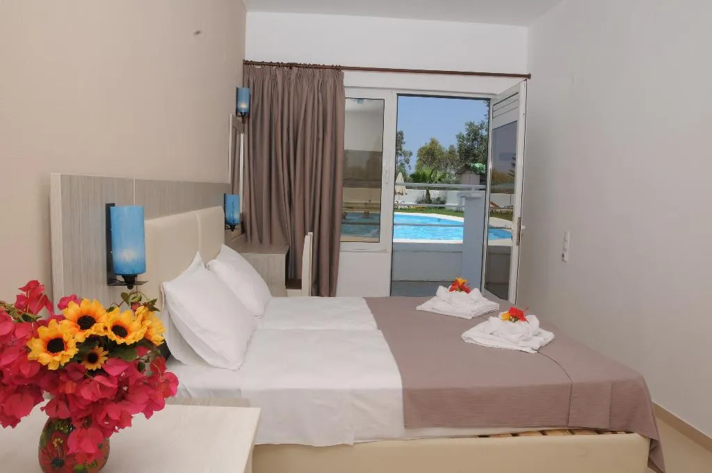STUDIO SUPERIOR POOL VIEW Room, Mastorakis Studios, Crete