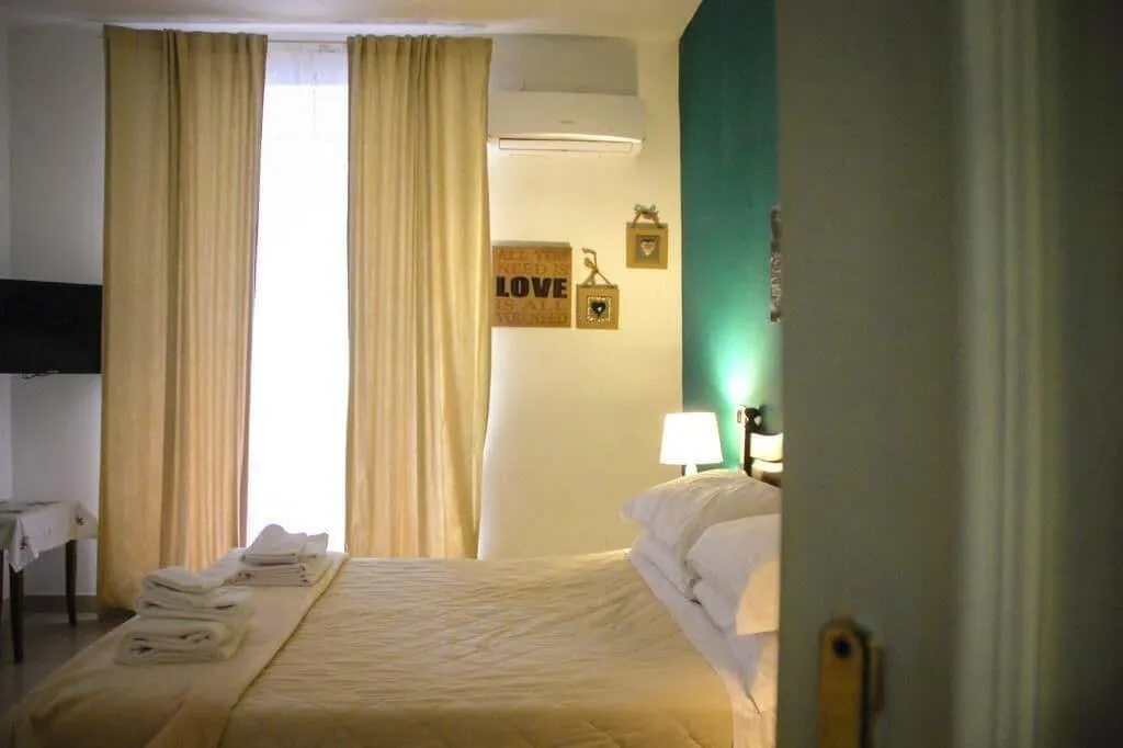 Room, La Locanda Dell Arte, Naples