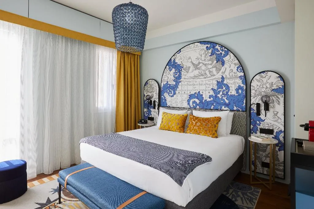 DOUBLE KING SIZE BED Room, Hotel Indigo Florence, Florence