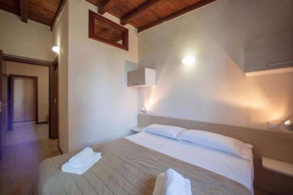 BUNGALOW BUNK BED Room, Resort The Garda Village, Milan