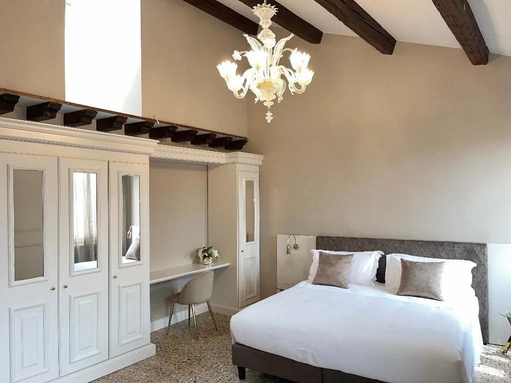 APARTMENT SUPERIOR GARDEN VIEW Room, San Vio Palace Luxury Apartments, Venice