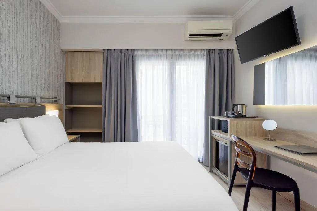 DOUBLE STANDARD Room, Pan, Athens