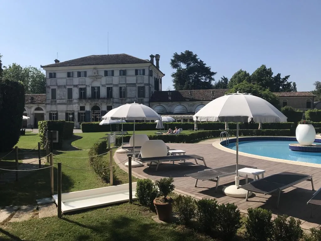 Pool, Villa Condulmer, Venice
