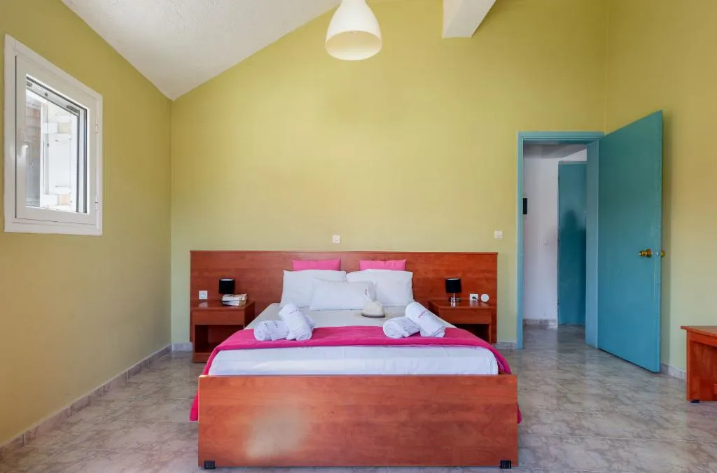APARTMENT CAPACITY 4 Room, Socrates Studios, Kefallinia