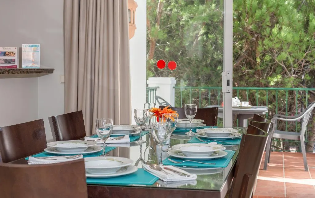 APARTMENT CAPACITY 6 TWO BEDROOMS Room, Ona Alanda Club Marbella, Costa Del Sol