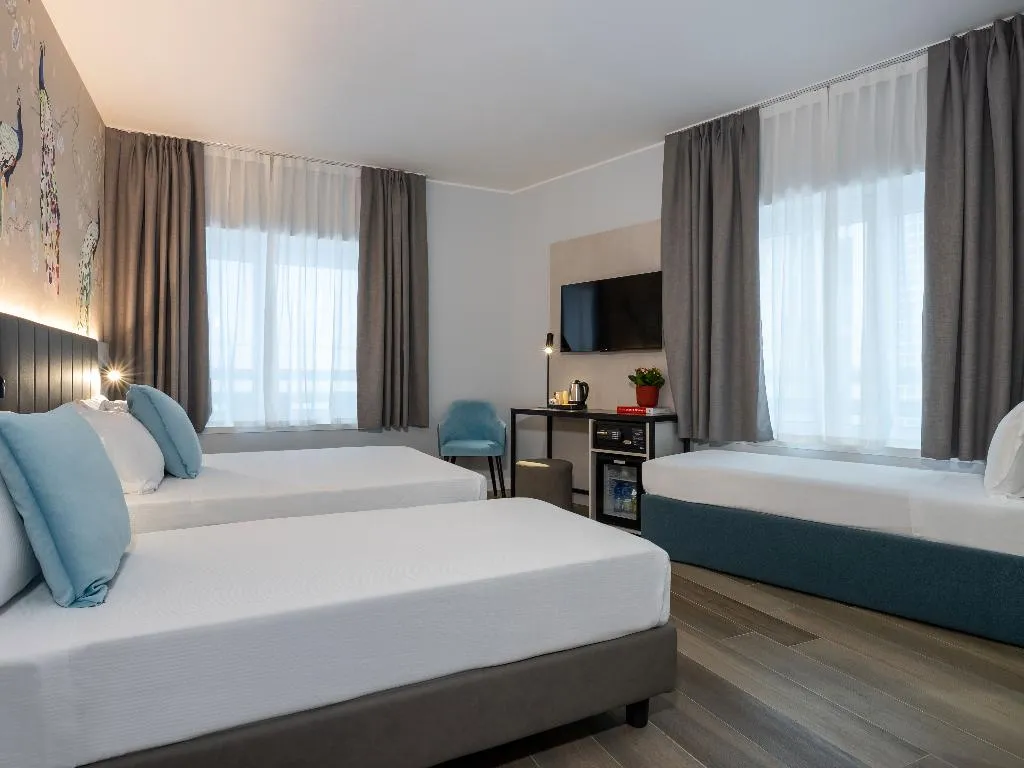FAMILY ROOM STANDARD Room, iH Hotels Milano Centrale, Milan