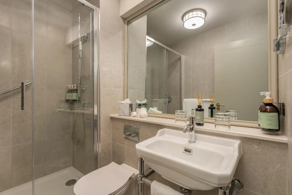 DOUBLE GUEST ROOM Room, Brooks, Dublin