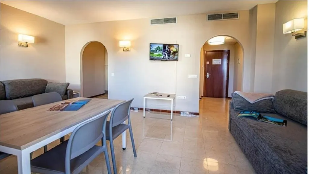 FAMILY ROOM STANDARD Room, Ilunion Miramar, Costa Del Sol