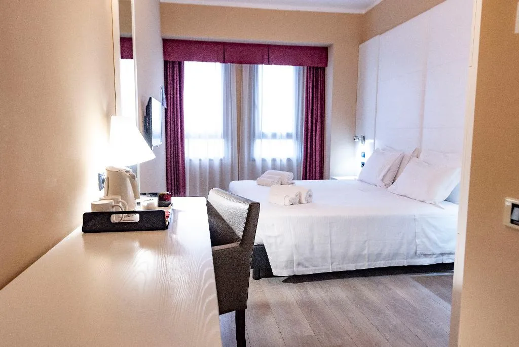 DOUBLE KING SIZE BED Room, Best Western Hotel Quattrotorri Perugia, Perugia