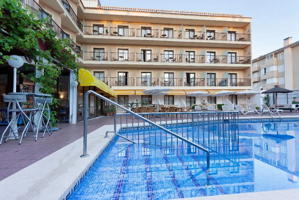 Pool, Amoros, Majorca